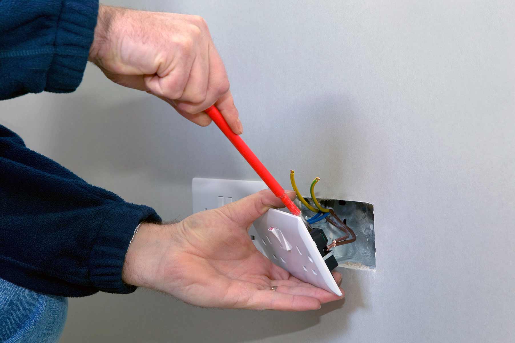 Our electricians can install plug sockets for domestic and commercial proeprties in Hednesford and the local area. 